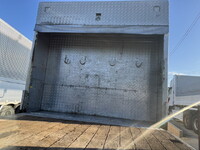 日野プロフィア平ボディ大型（10t）[写真26]