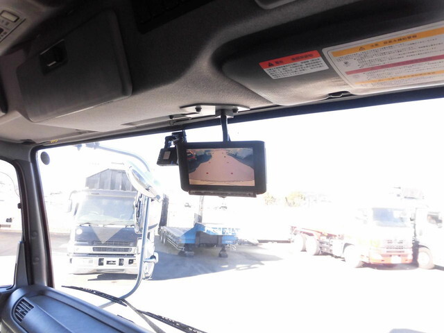 いすゞギガアルミウイング大型（10t）[写真18]