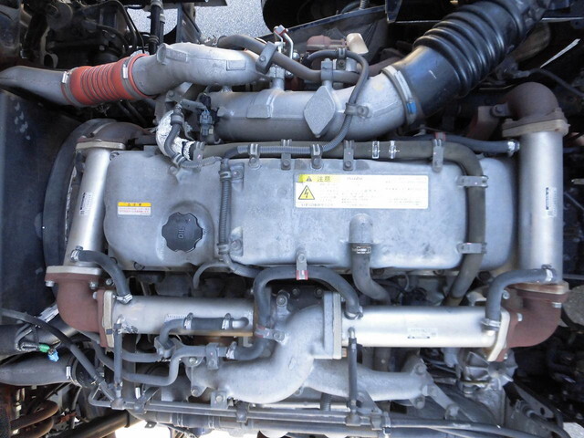 いすゞギガアルミウイング大型（10t）[写真22]