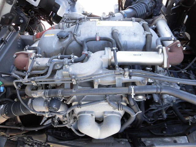 いすゞギガアルミウイング大型（10t）[写真23]