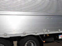 いすゞギガアルミウイング大型（10t）[写真31]