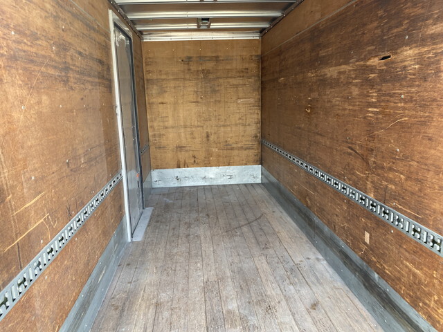 いすゞエルフアルミバン小型（2t・3t）[写真10]