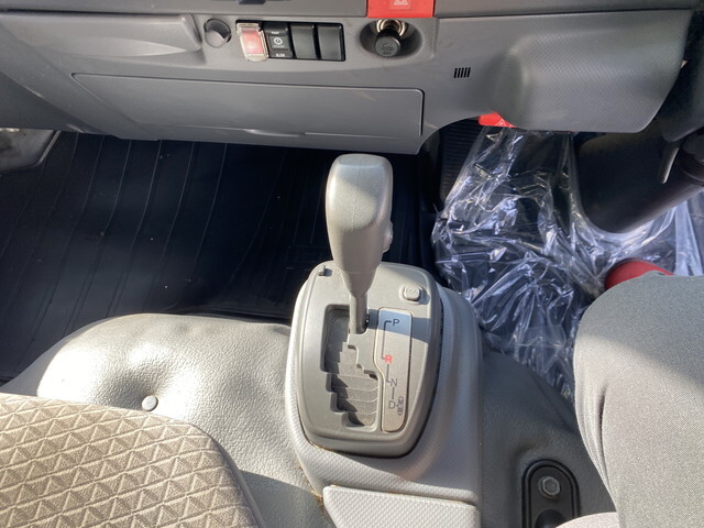 いすゞエルフアルミバン小型（2t・3t）[写真14]