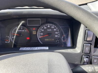 いすゞエルフアルミバン小型（2t・3t）[写真17]