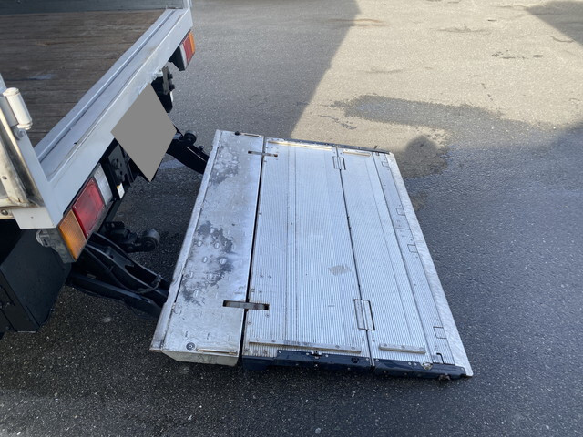 いすゞエルフアルミバン小型（2t・3t）[写真07]