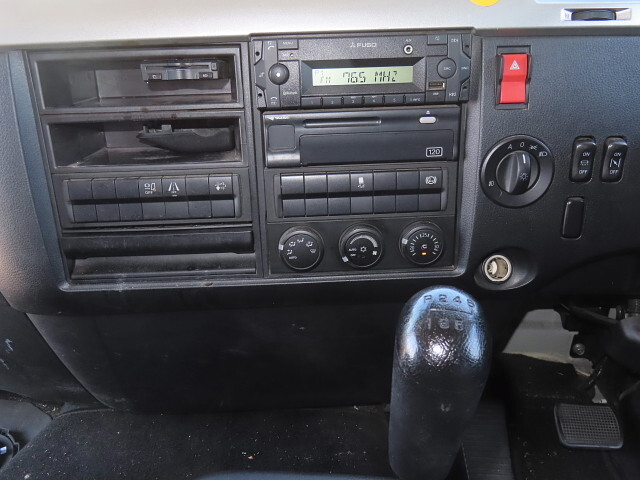 三菱ふそうファイターアルミブロック増トン（6t・8t）[写真23]