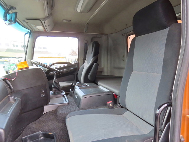 日野プロフィアダンプ大型（10t）[写真19]