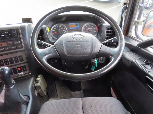 日野プロフィアダンプ大型（10t）[写真21]