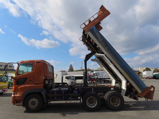 日野プロフィアダンプ大型（10t）[写真26]