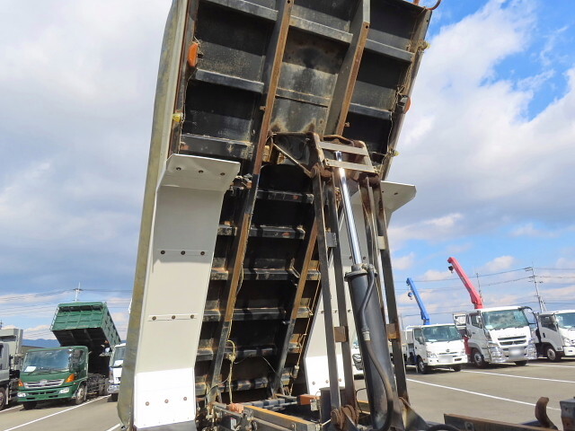 日野プロフィアダンプ大型（10t）[写真27]