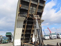 日野プロフィアダンプ大型（10t）[写真28]