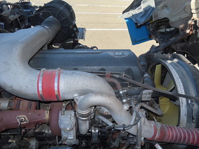 UDトラックスクオンクレーン4段大型（10t）[写真15]