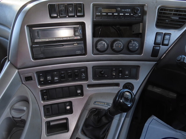 UDトラックスクオンクレーン4段大型（10t）[写真23]