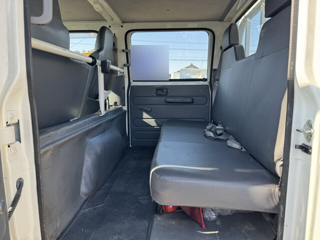 いすゞエルフダブルキャブ（Wキャブ）小型（2t・3t）[写真23]