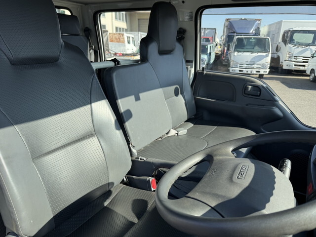 いすゞエルフダブルキャブ（Wキャブ）小型（2t・3t）[写真28]