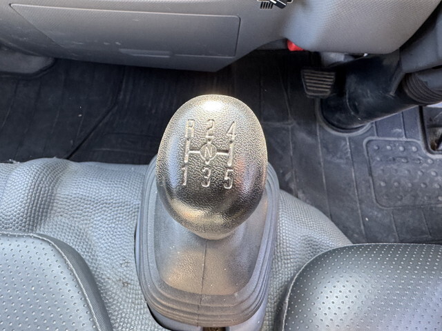 いすゞエルフダブルキャブ（Wキャブ）小型（2t・3t）[写真30]