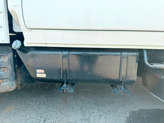 いすゞエルフダブルキャブ（Wキャブ）小型（2t・3t）[写真06]