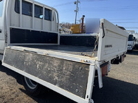 いすゞエルフダブルキャブ（Wキャブ）小型（2t・3t）[写真10]