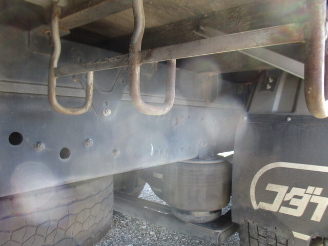 三菱ふそうファイタークレーン4段増トン（6t・8t）[写真12]