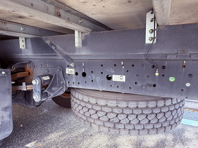 いすゞエルフパネルバン小型（2t・3t）[写真27]