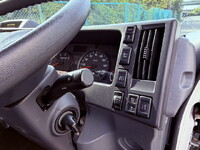 いすゞエルフパネルバン小型（2t・3t）[写真32]