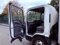 いすゞエルフパネルバン小型（2t・3t）[写真07]