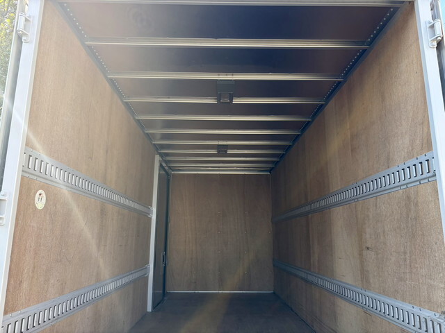 日野デュトロアルミバン小型（2t・3t）[写真16]