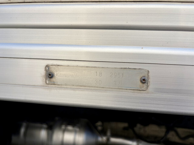 日野デュトロアルミバン小型（2t・3t）[写真31]