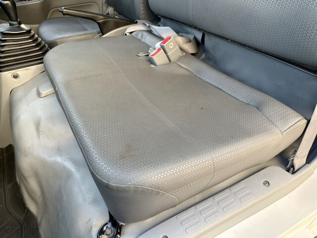 日野デュトロアルミバン小型（2t・3t）[写真34]