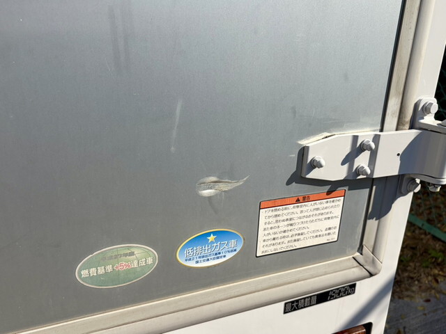 日野デュトロアルミバン小型（2t・3t）[写真40]