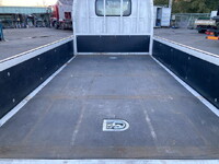 いすゞエルフ平ボディ小型（2t・3t）[写真15]