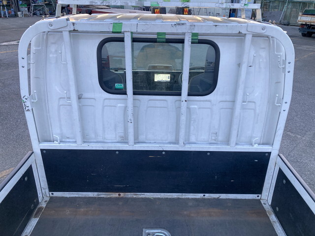 いすゞエルフ平ボディ小型（2t・3t）[写真16]