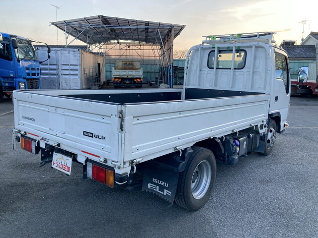 いすゞエルフ平ボディ小型（2t・3t）[写真02]