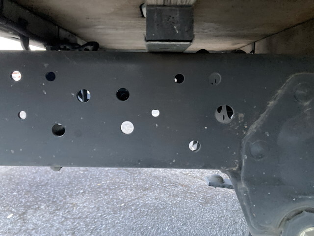 いすゞエルフ平ボディ小型（2t・3t）[写真21]