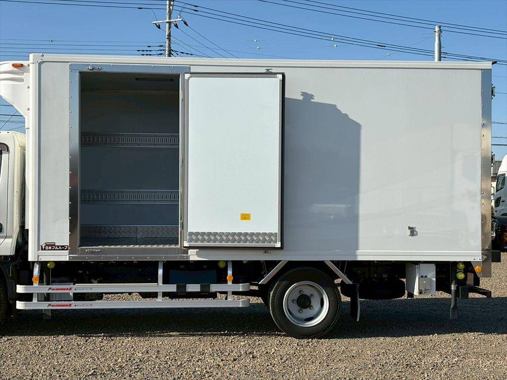 日野デュトロ冷凍車（冷蔵車）小型（2t・3t）[写真12]