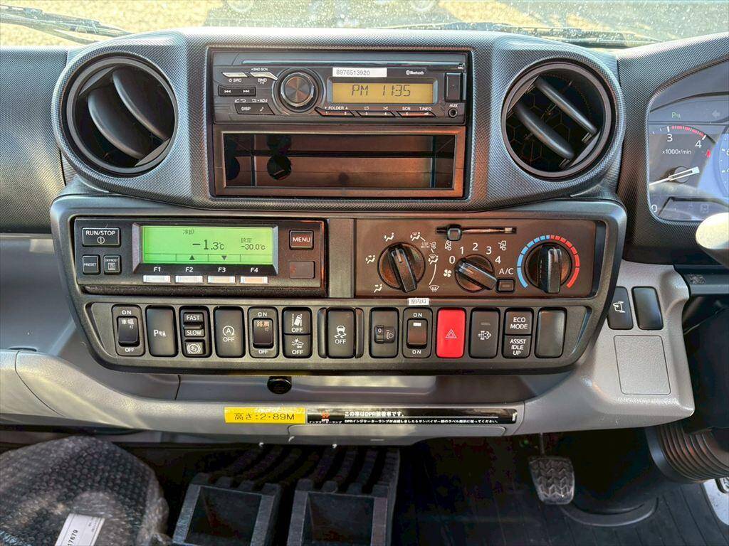 日野デュトロ冷凍車（冷蔵車）小型（2t・3t）[写真20]