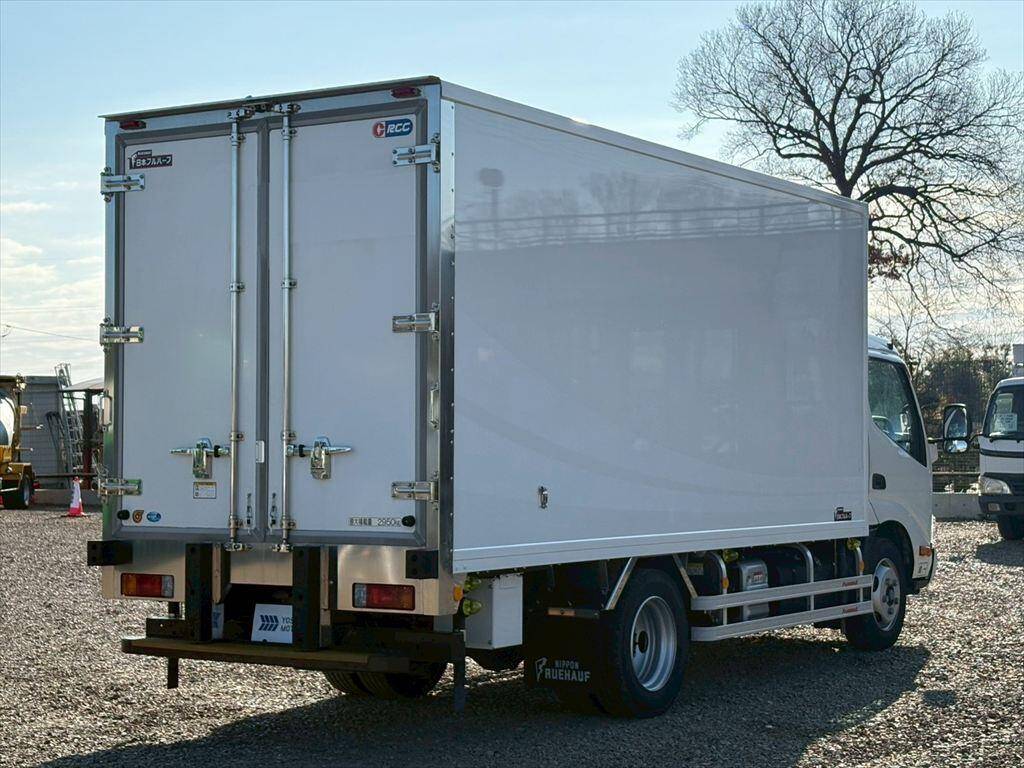 日野デュトロ冷凍車（冷蔵車）小型（2t・3t）[写真03]