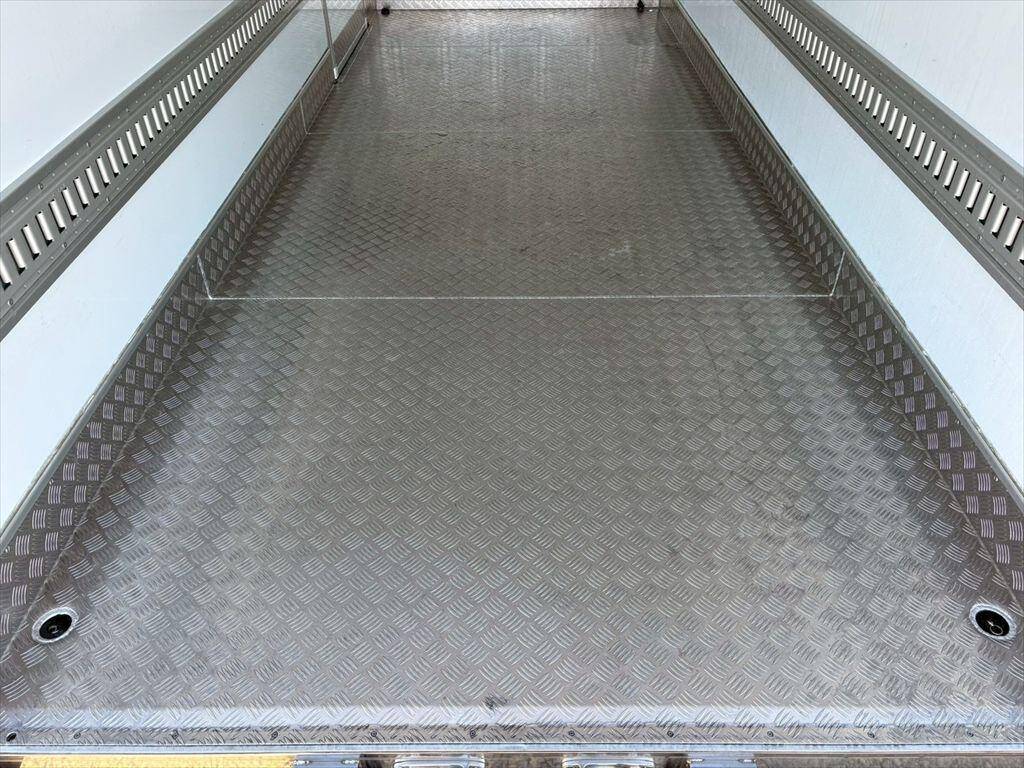 日野デュトロ冷凍車（冷蔵車）小型（2t・3t）[写真07]