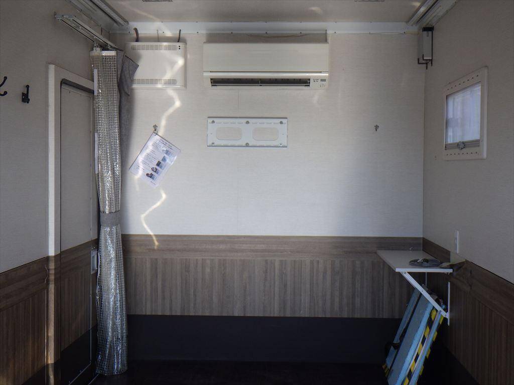 三菱ふそうキャンターアルミバン小型（2t・3t）[写真07]