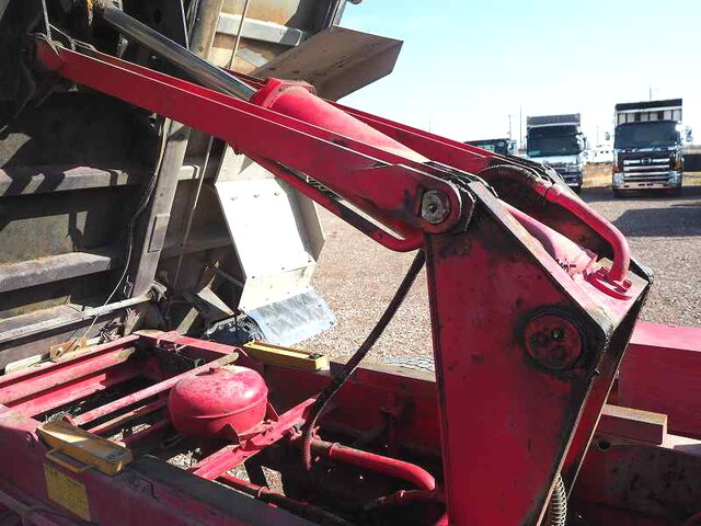 日野レンジャーダンプ増トン（6t・8t）[写真15]