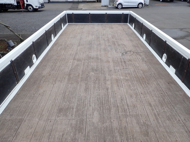 三菱ふそうファイター平ボディ中型（4t）[写真12]