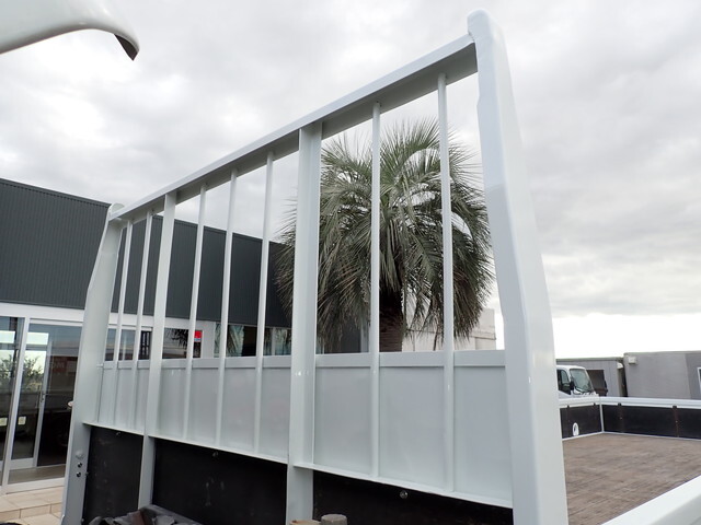 三菱ふそうファイター平ボディ中型（4t）[写真14]