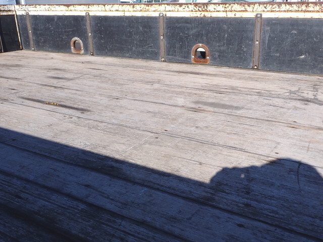 三菱ふそうファイター平ボディ中型（4t）[写真15]