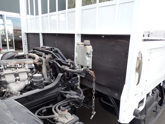 三菱ふそうファイター平ボディ中型（4t）[写真15]