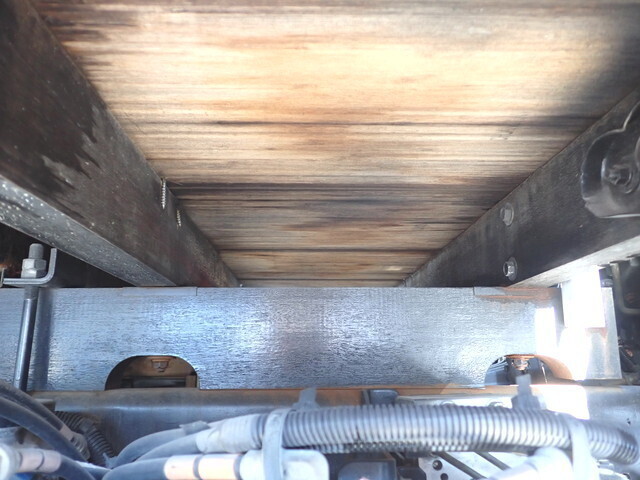 三菱ふそうファイター平ボディ中型（4t）[写真19]