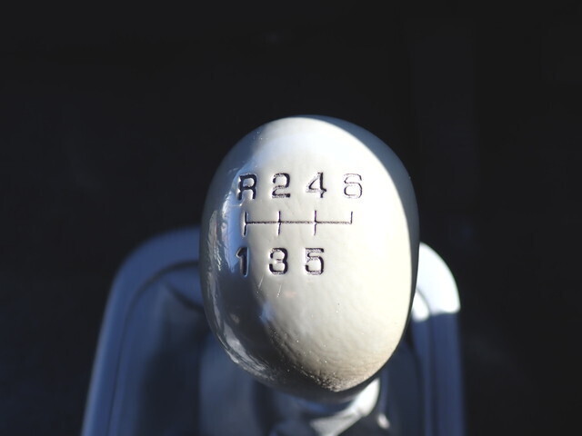 三菱ふそうファイター平ボディ中型（4t）[写真30]