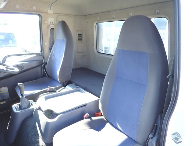 三菱ふそうファイター平ボディ中型（4t）[写真35]