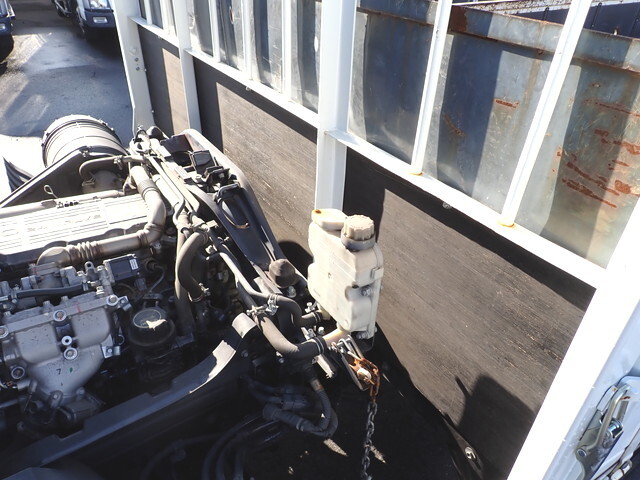 三菱ふそうファイター平ボディ中型（4t）[写真07]