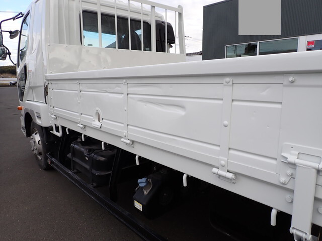 三菱ふそうファイター平ボディ中型（4t）[写真08]