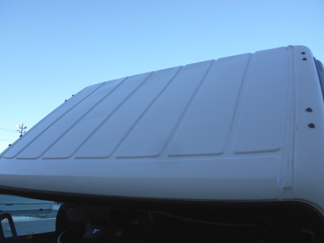 三菱ふそうキャンター平ボディ小型（2t・3t）[写真13]